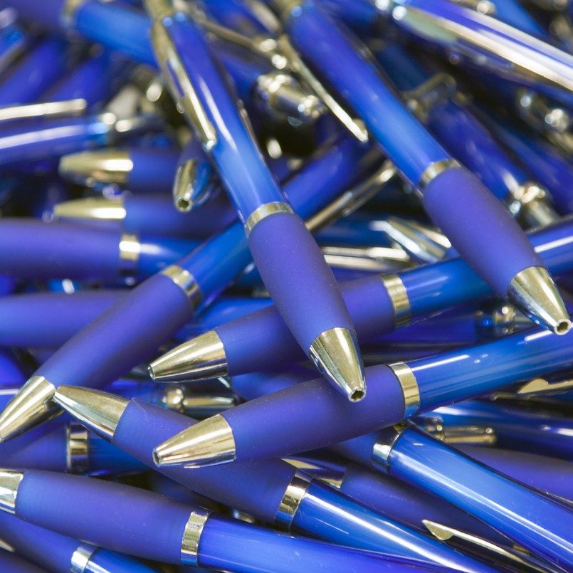 Viele blaue Kugelschreiber