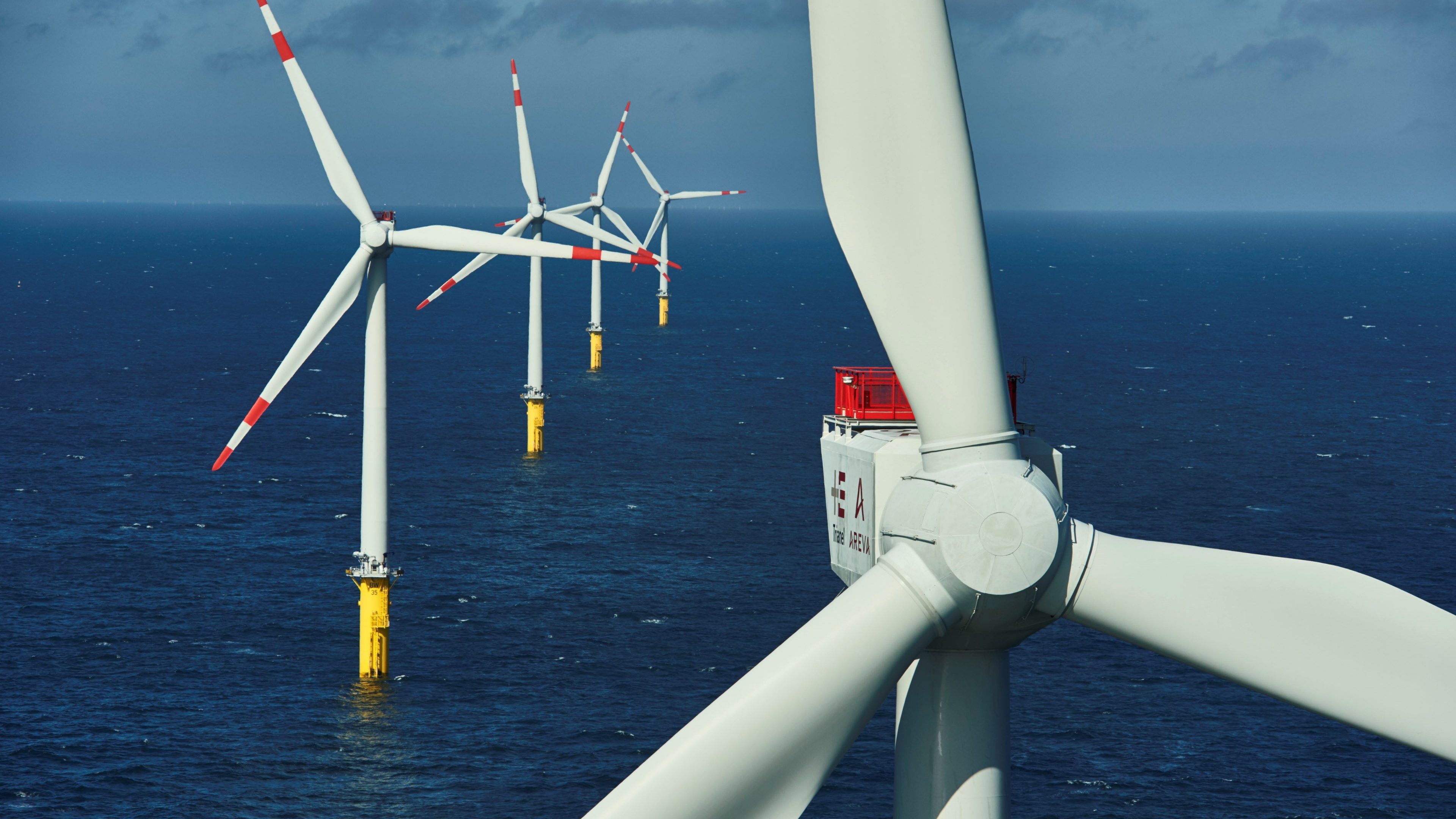 Offshore-Windpark Borkum West in der Nordsee
Borkum West offshore wind farm in the North Sea
Anlagen/turbines: 40 x Adwen AD 5-116 
13.8.2015
(c) Foto: Adwen / Jan Oelker , 2015
jan.oelker@gmx.de
