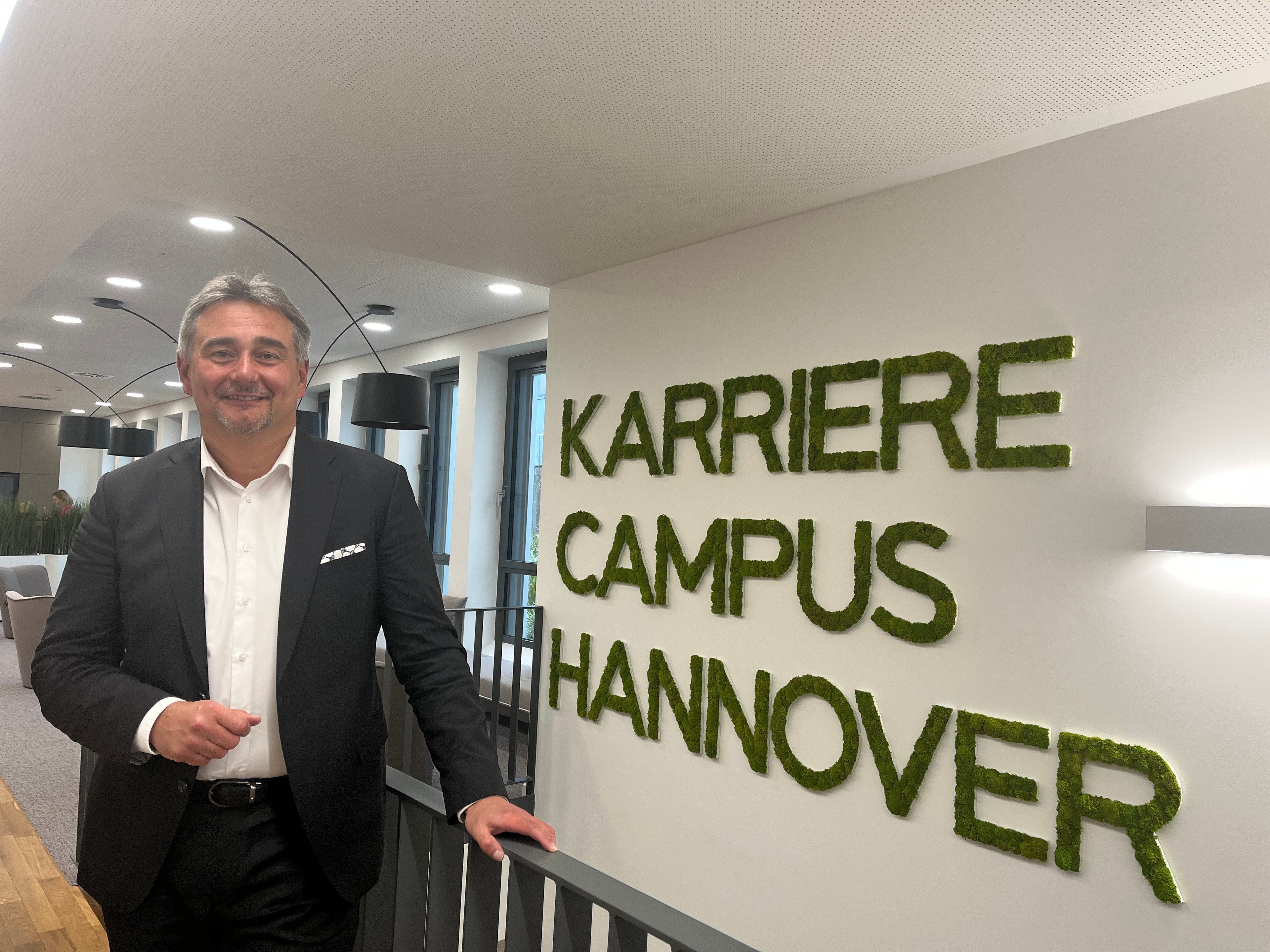 Christian Schoof, Direktor für Swiss Life Select