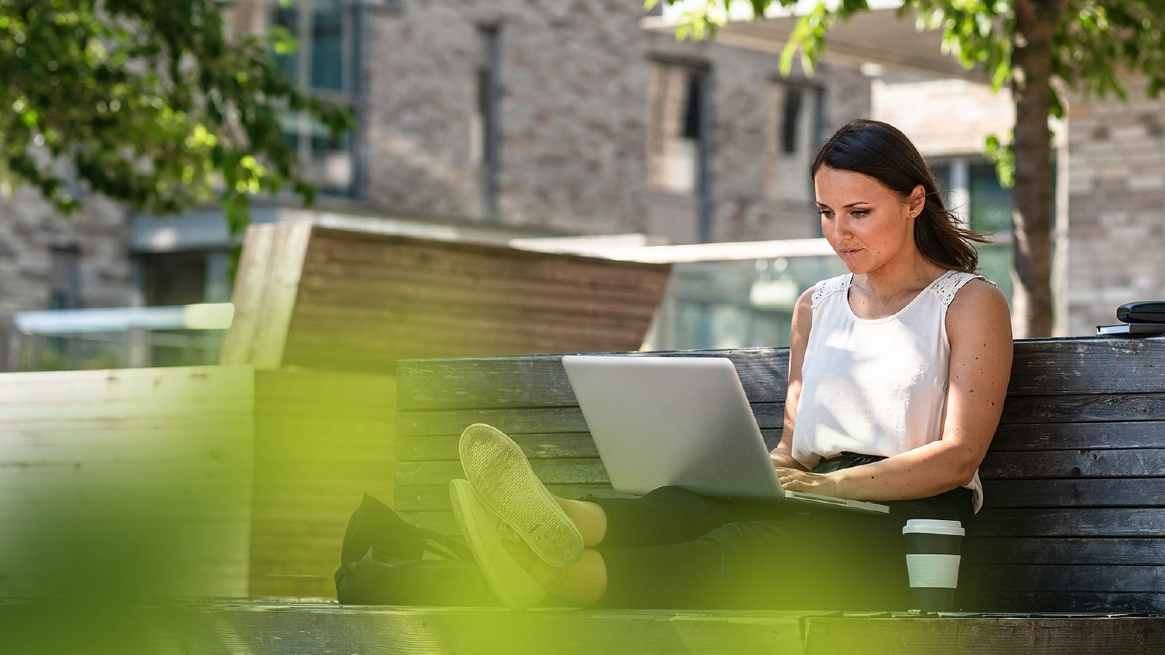 Mitarbeiterin im mobilen Office